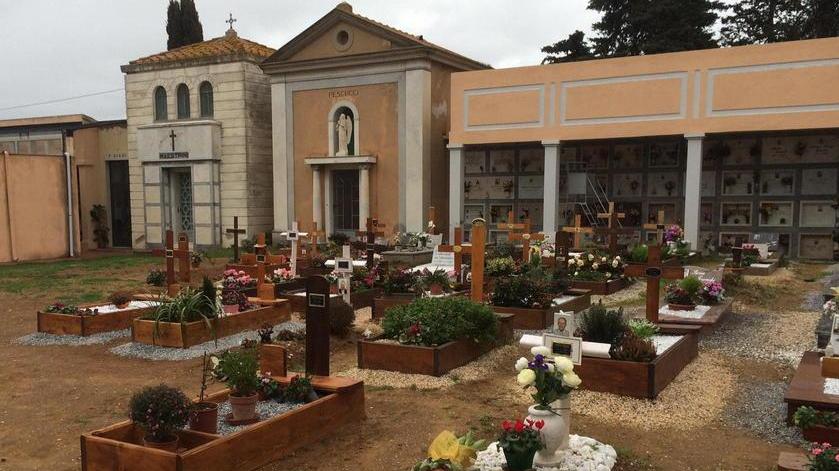 Infiltrazioni al cimitero lavori alla copertura
