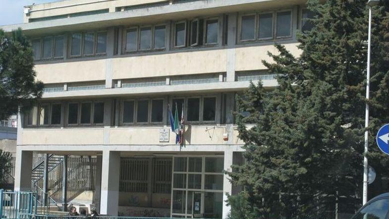 Mille alunni di Monte Rosello resteranno senza palestra