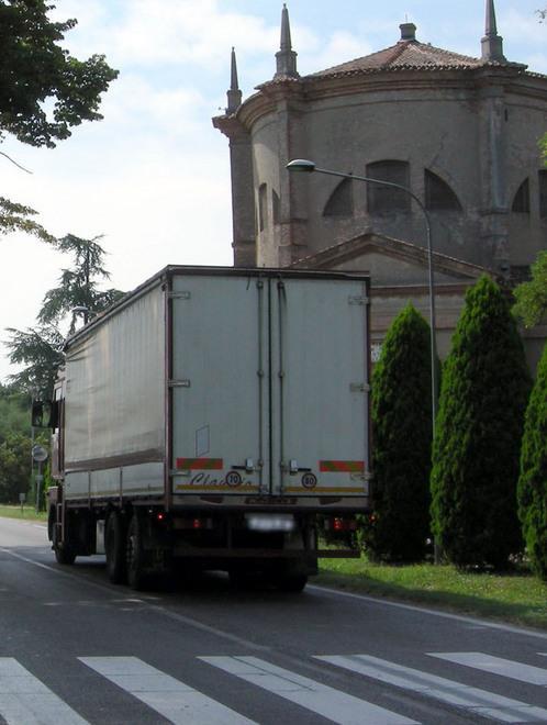 Autovelox, multe dimezzate 
