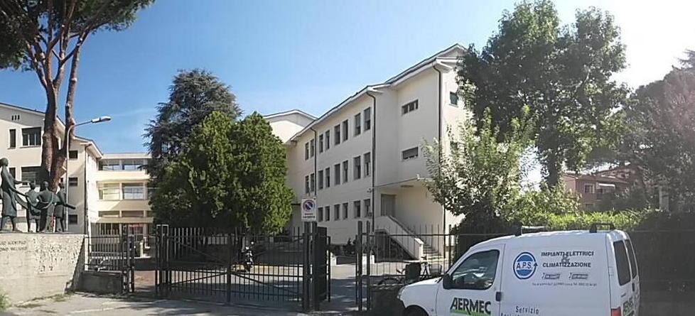 L'ingresso principale del liceo Vallisneri