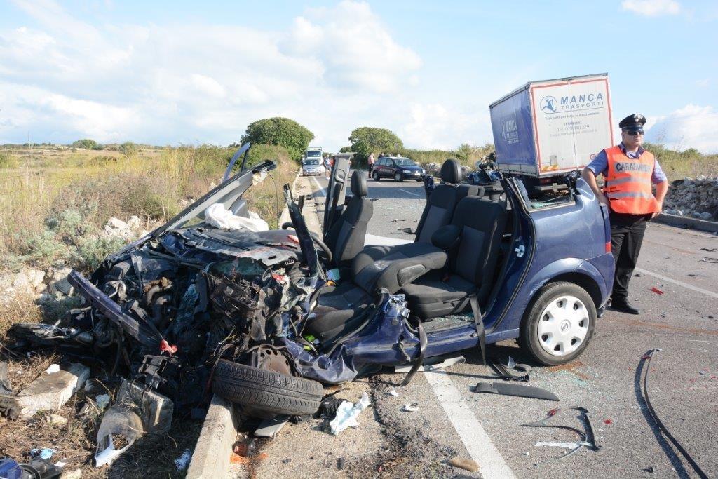 L'incidente mortale sulla Sassari-Ittiri (foto Mauro Chessa)