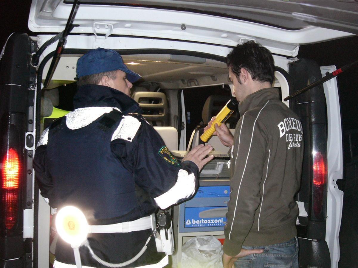 Ubriachi al volante, ritirate dieci patenti