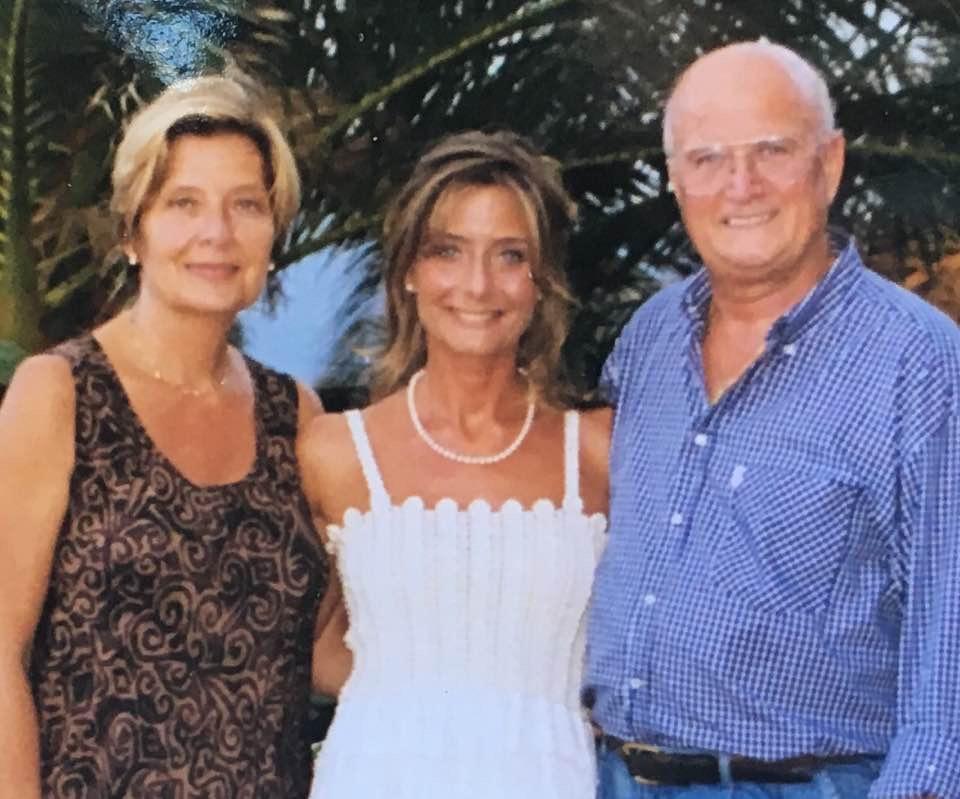 Adolfo "Foffo" Orlandi (a destra) con la moglie e la figlia 
