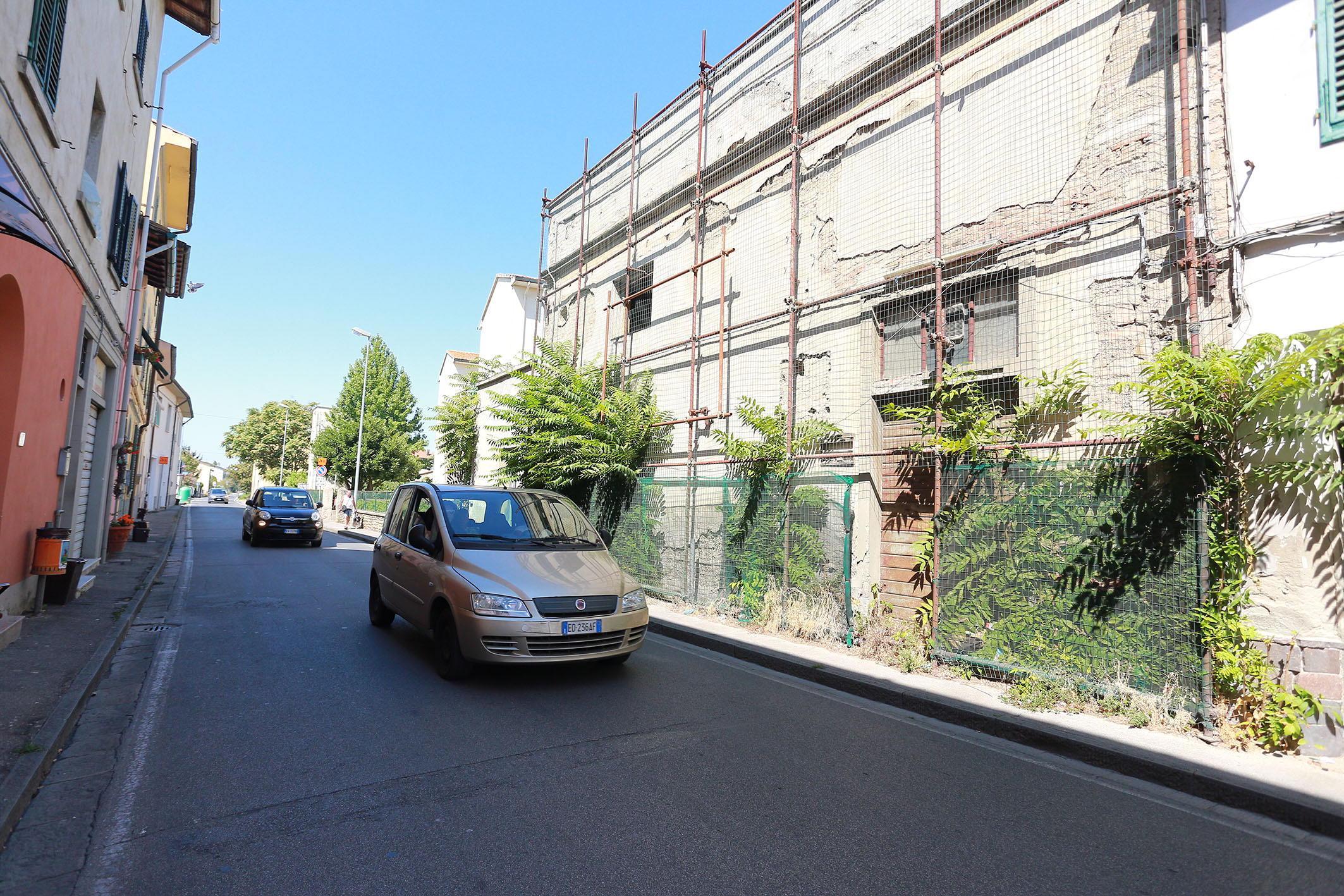 La ex casa del popolo di Avane (foto agenzia Sestini)