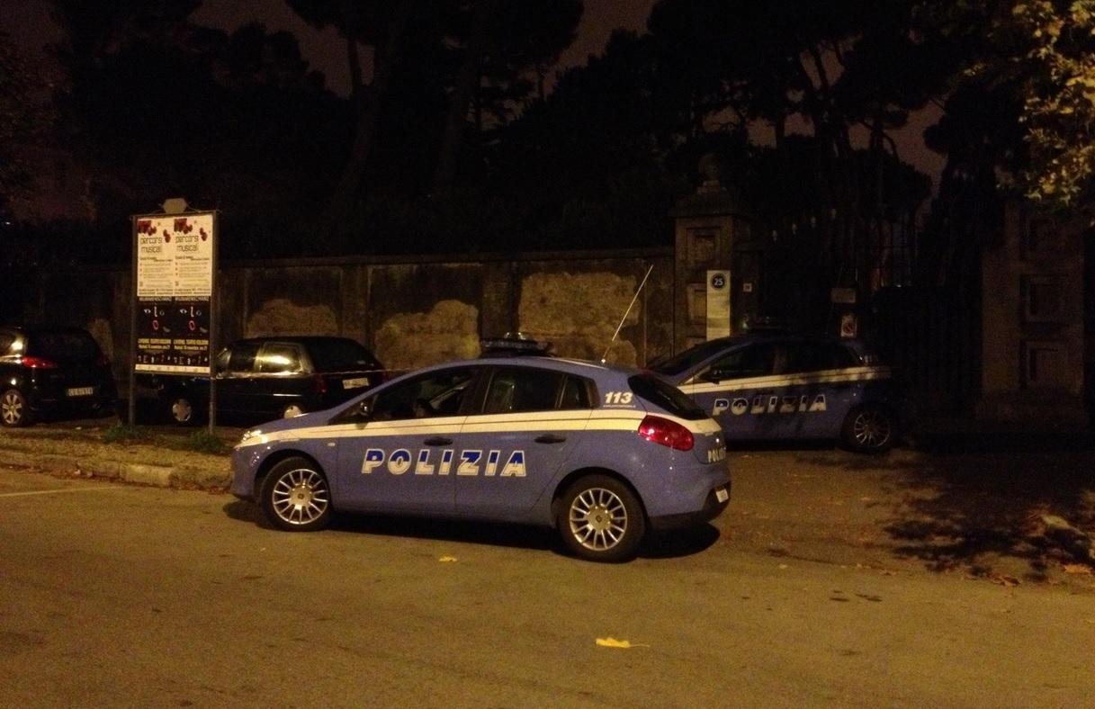 Una volante della polizia (foto d'archivio)