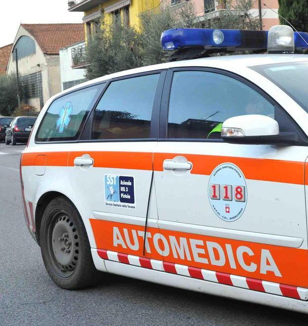Ragazzo di 12 anni investito da un’auto mentre percorre via Clemente IX in bici
