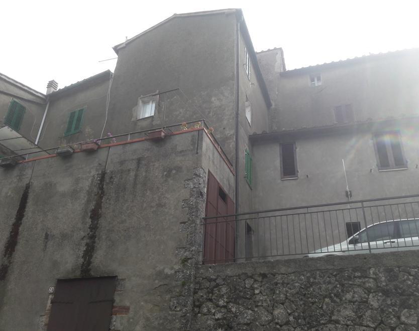 «I rifugiati? Gironzolano sempre da soli» 