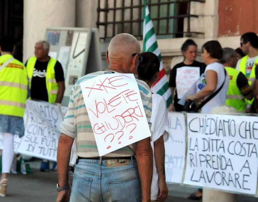 Ditta Costa, futuro incerto dipendenti preoccupati 