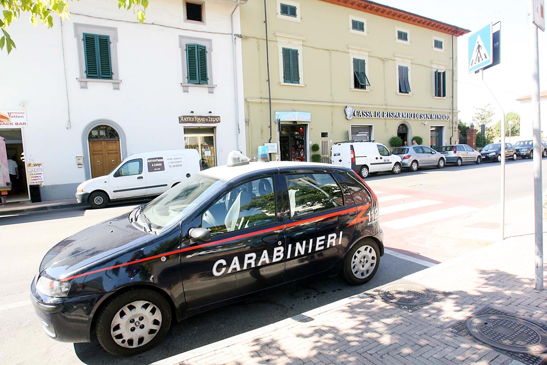 Un intervento dei carabinieri a Uzzano (foto d'archivio)