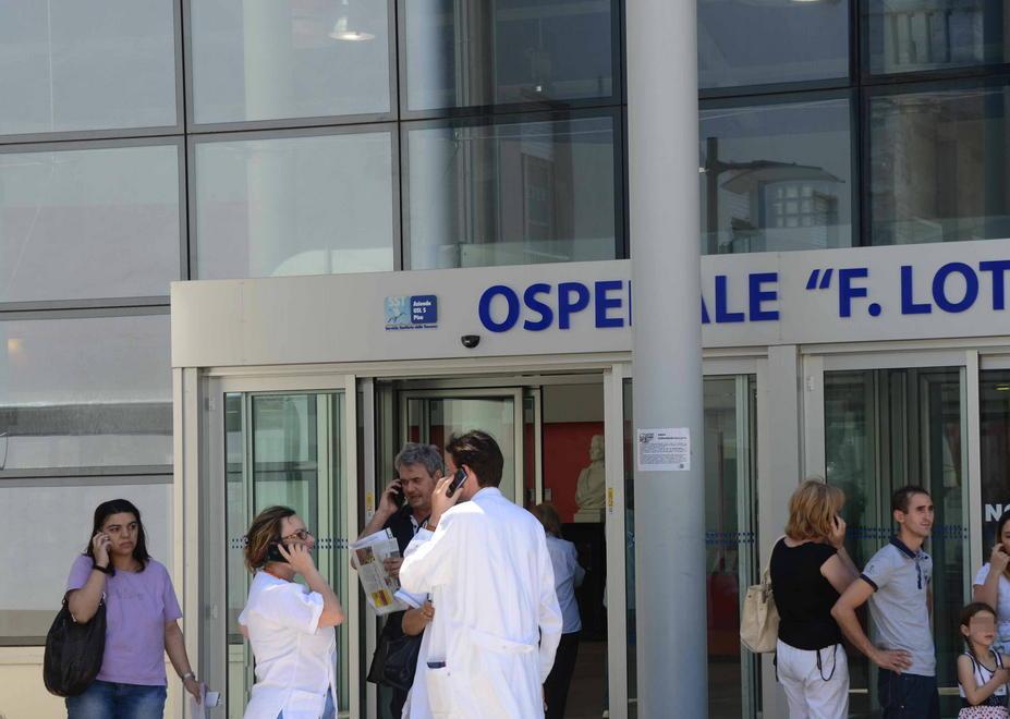 L'ingresso dell'ospedale Lotti di Pontedera