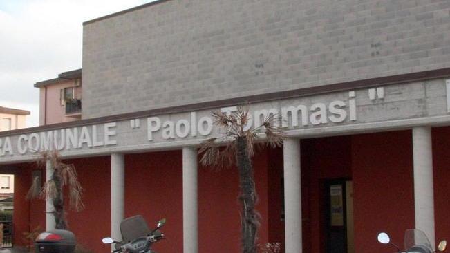 Residenti dell’Africa contro la Tommasi: «È una sala da ballo?»