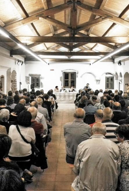 Le poesie delle donne sarde raccontate da Pedra Tzilla