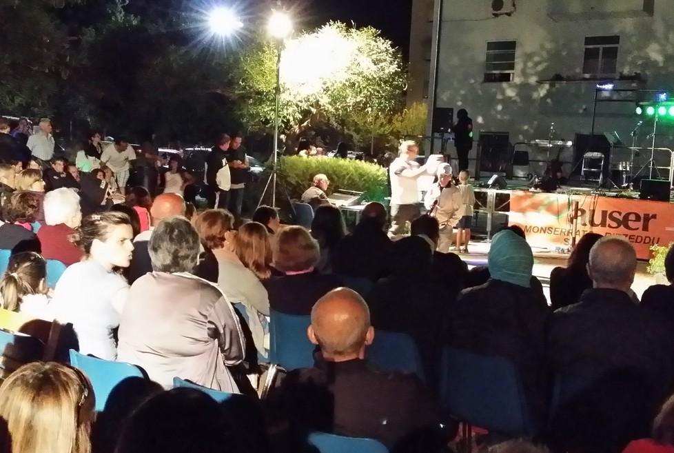 Gli ottantenni a lezione di tablet e smartphone 