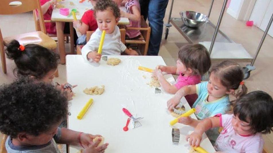I bambini del nido di Medolla diventano pasticceri solidali