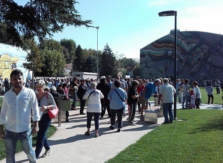 Un nuovo parco con wi-fi ed elettricità per cellulari