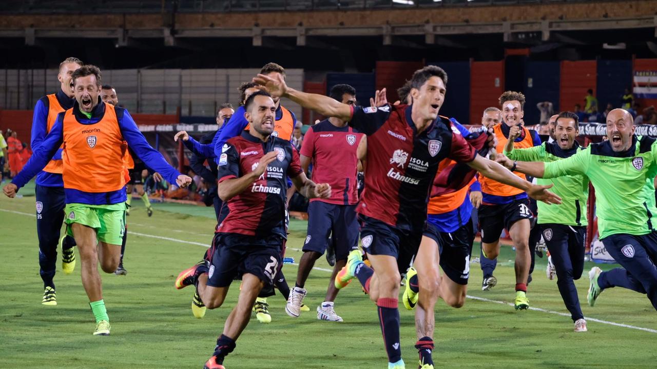 L'esultanza di Federico Melchiorri che ha siglato il gol della vittoria (foto Mario Rosas)