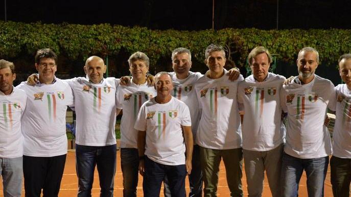 Ct Etruria in festa per il titolo del team Over 45