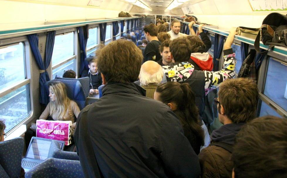 Un mese senza treni pendolari in subbuglio 