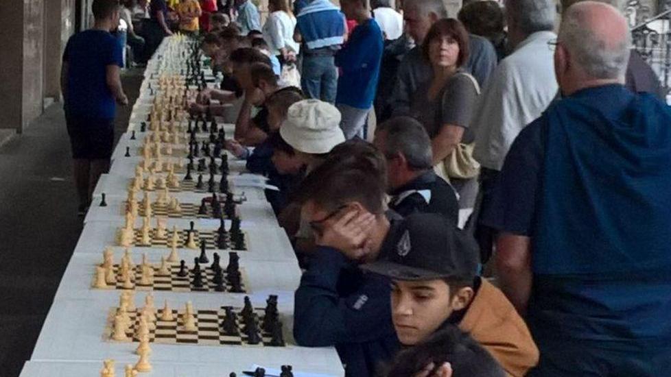 Geni della scacchiera danno spettacolo al torneo di Ozieri