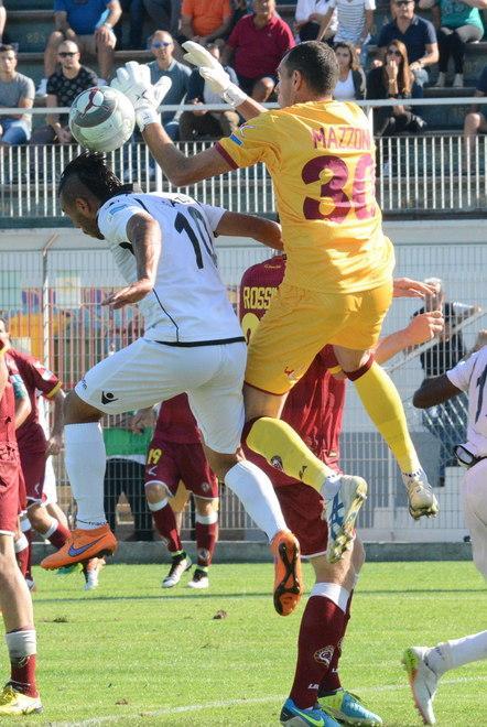 Una super Olbia spacca il Livorno 