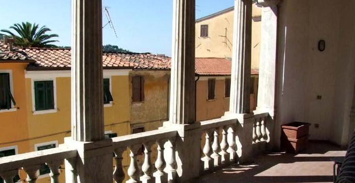 All’ex San Giacomo  di Carrara opere di 55 artiste contro il femminicidio 