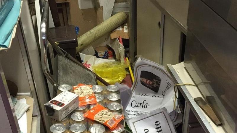 Proprietaria morta da un mese, i ladri devastano il chiosco