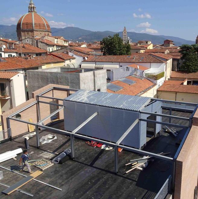 Un'immagine dall'alto della futura palestra del Pacini, in via dell'Anguillara (foto Gori)