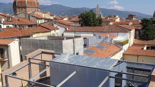 Un'immagine dall'alto della futura palestra del Pacini, in via dell'Anguillara (foto Gori)