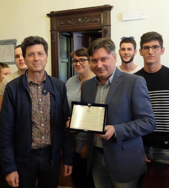 Istituto Alberghiero targa ai diplomati