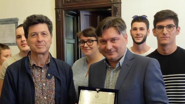 Istituto Alberghiero targa ai diplomati