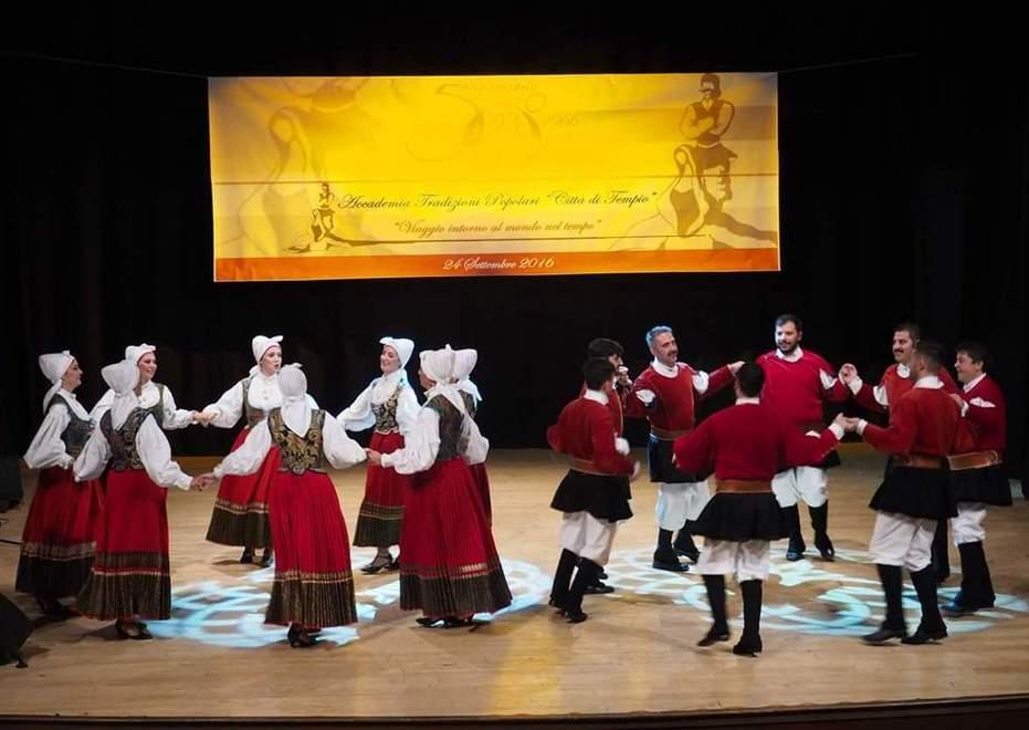 Autunno tempiese, ad aprire gli eventi è il gruppo folk 