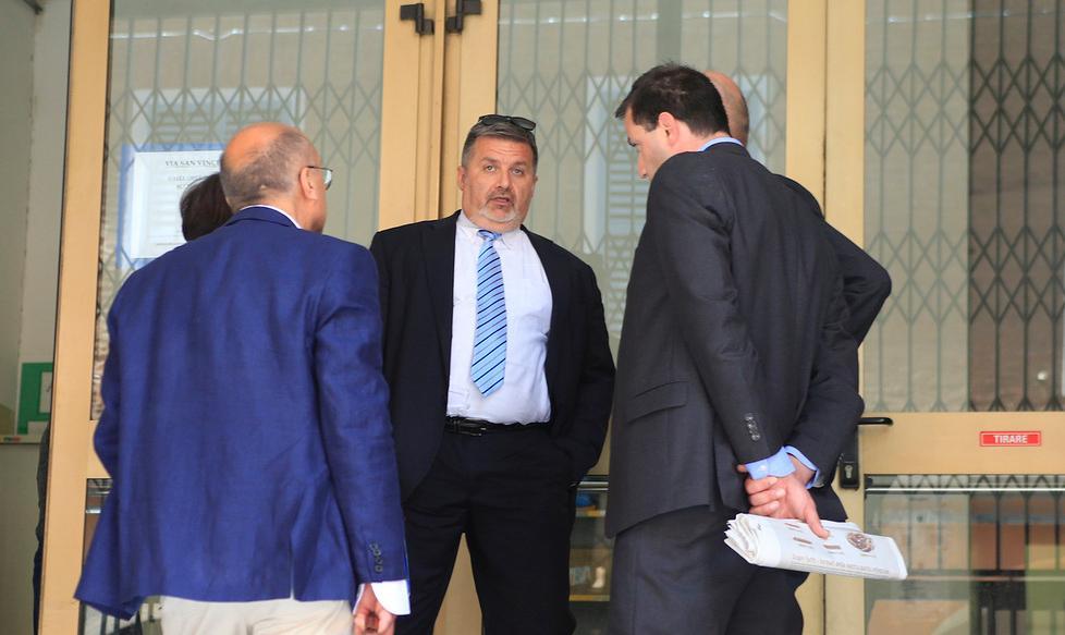 «Il Comune sia parte civile contro sindaco e tecnico» 