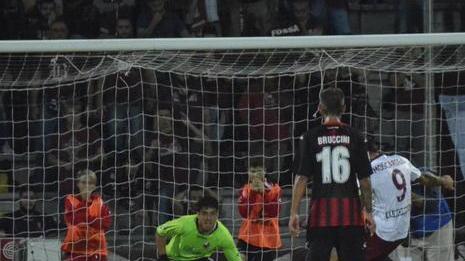 L’esordio è positivo per il baby portiere con Napoli nel cuore