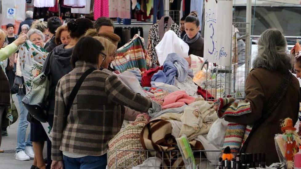La Bolkestein dei banchi fa paura agli ambulanti di Massa