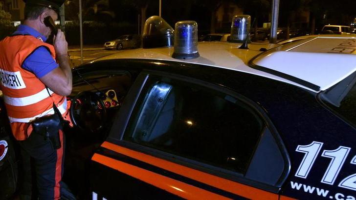 Evade dagli arresti domiciliari a Massa per andare a un matrimonio