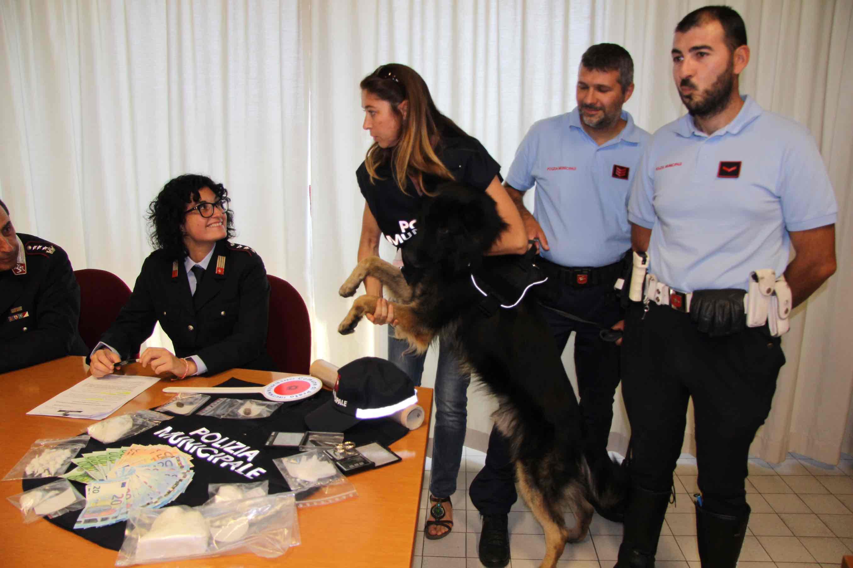 Spaccio di droga, cinque arresti in poche ore