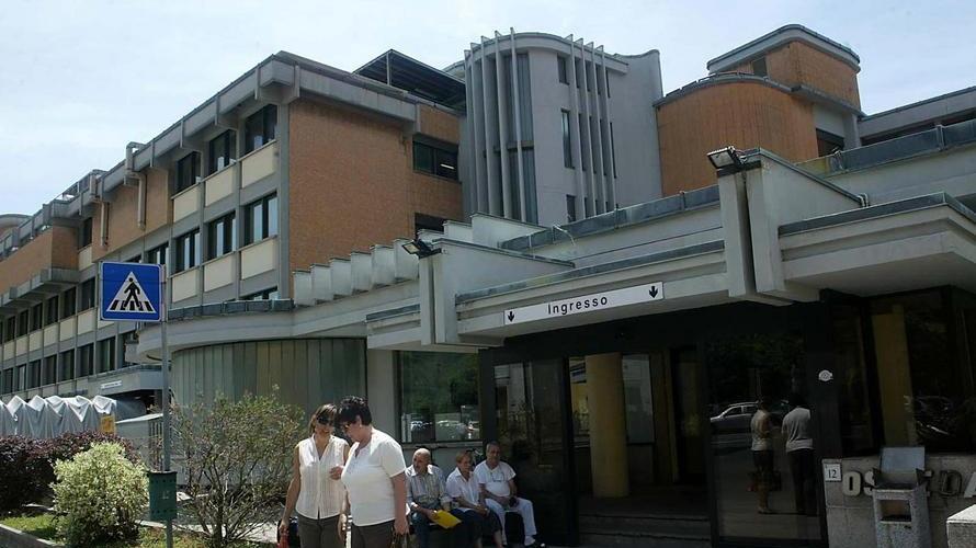 L'ingresso dell'ospedale di Pescia (foto Nucci)