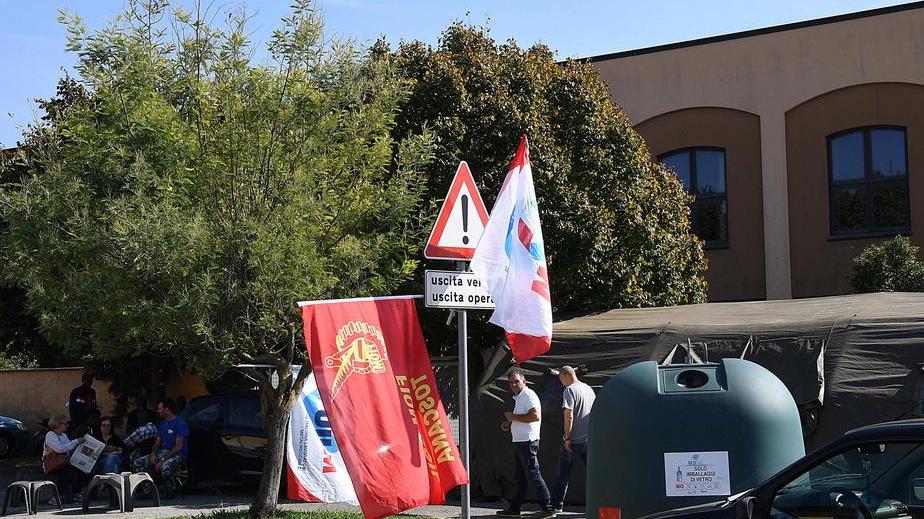 Ristori, l’azienda fa muro e conferma i 63 esuberi