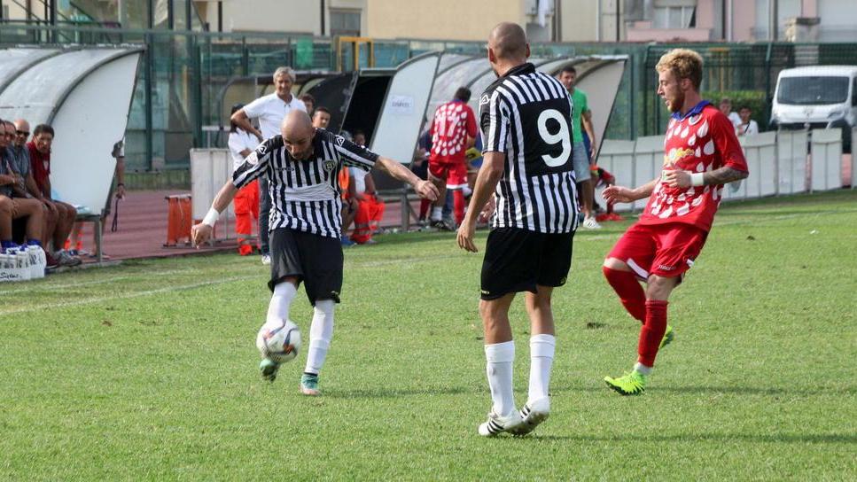 Il Viareggio torna in campo fidandosi ancora di Tonelli