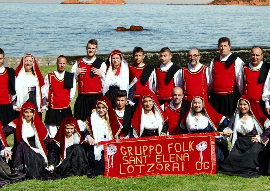 Il gruppo folk Sant’Elena alle Giornate sarde di Ostia