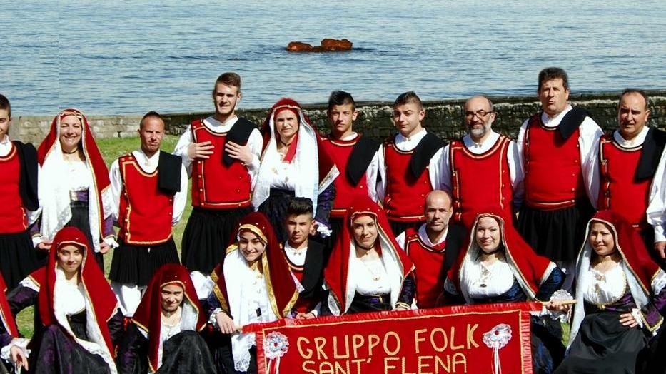 Il gruppo folk Sant’Elena alle Giornate sarde di Ostia