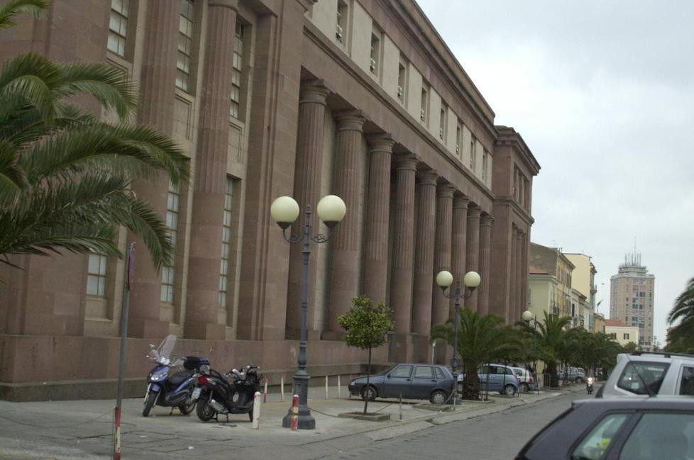 Orani, sigilli alla miniera 