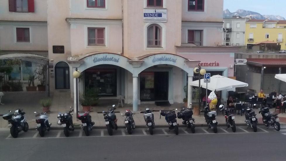 Centinaia di biker stranieri negli alberghi della costa 