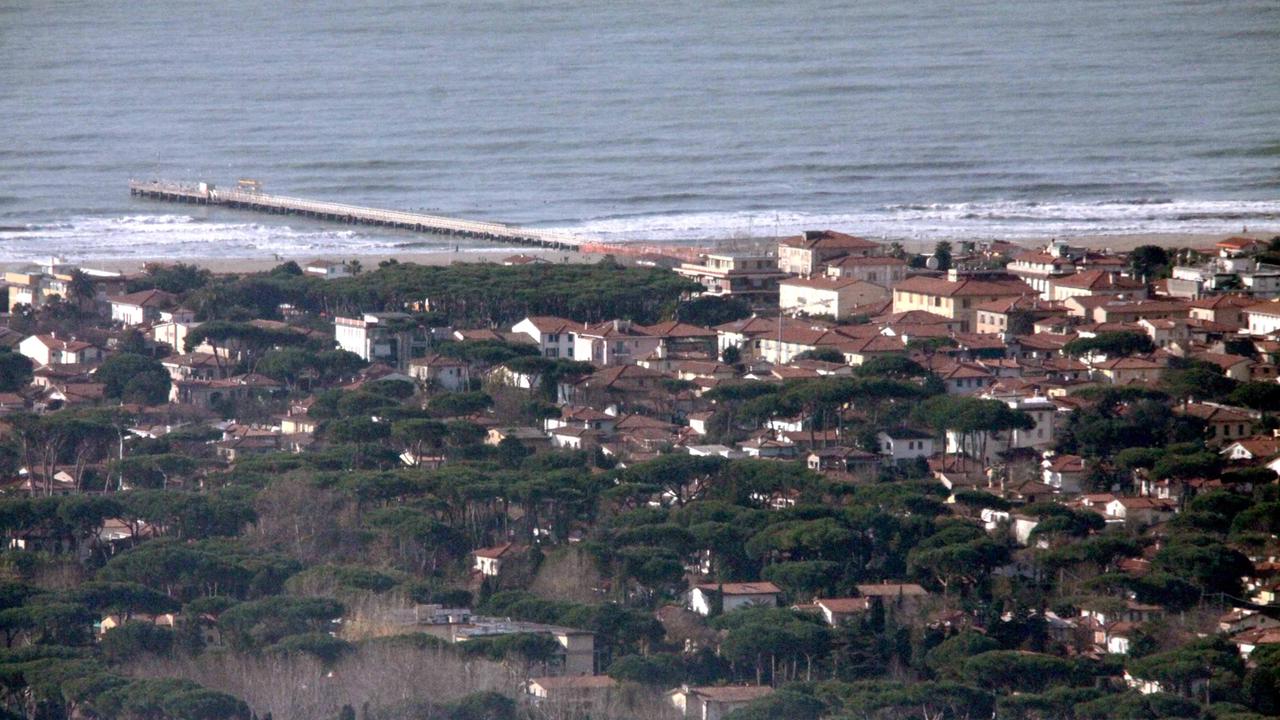 Una veduta aerea di Forte dei Marmi