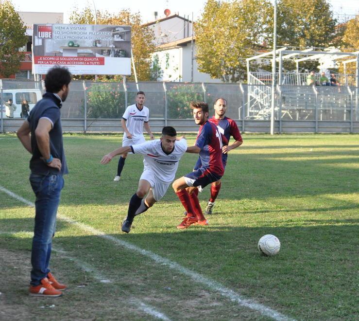 Cecina è fuori dalla Coppa passa il turno Camaiore 