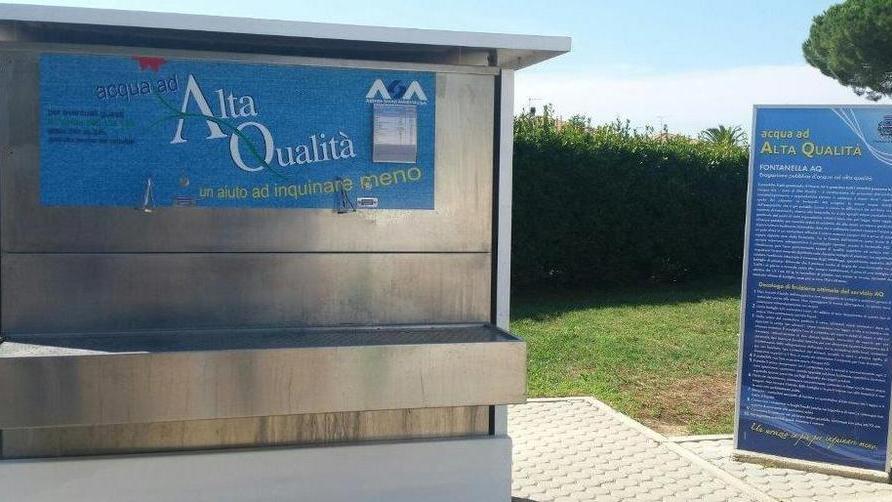 Dai fontanelli Asa solo acqua fredda