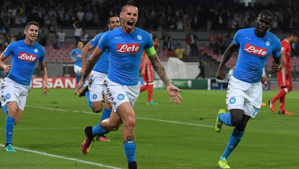 Il Napoli si conferma a pieni voti Benfica travolto con quattro reti 