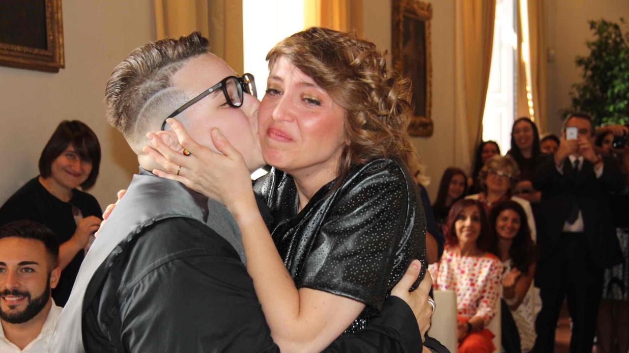 Celebrata nel palazzo comunale di Prato, tra Chiara e Ilaria, la prima unione civile
