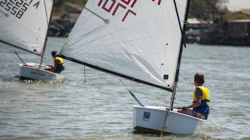 Una scuola per i più giovani con lo Yacht club pisano