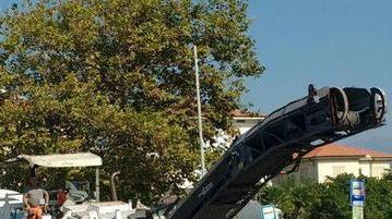 Centomila euro per rimettere a posto la Passeggiata di Lido